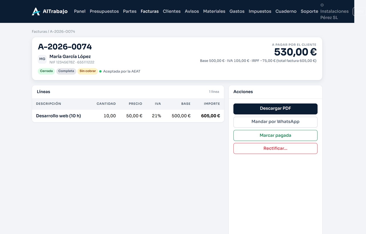 Editor de una factura en borrador: datos del cliente, serie y ejercicio, forma de pago, líneas con cantidad, precio e IVA, y botones de guardar, proforma y cerrar y registrar en Verifactu.
